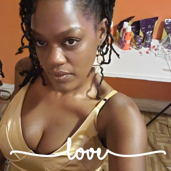 lovelytrini2003